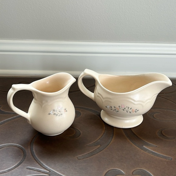 Vintage Pfaltzgraff Remembrance Creamer and Gravy Server - Picture 1 of 8